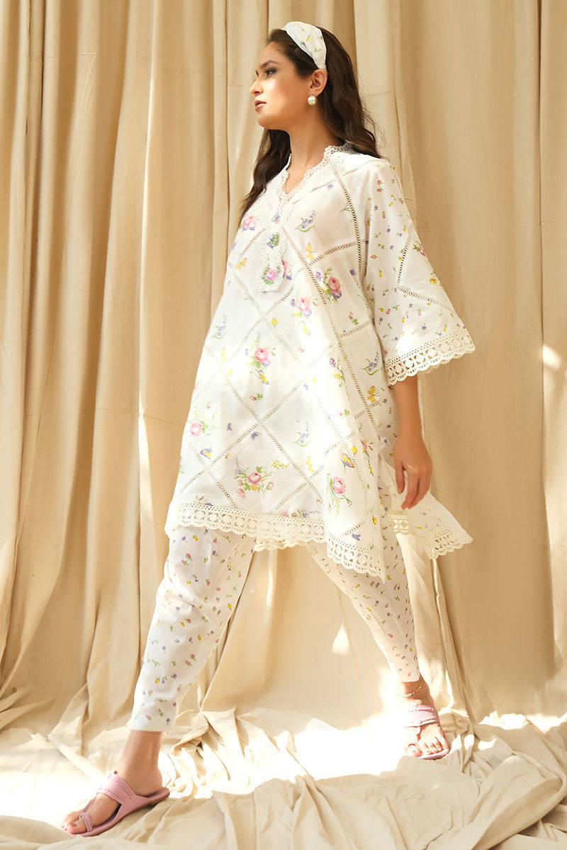 FARIDA HASSAN WHITE NEW CHIKANKARI LAWN DRESS 3PC
