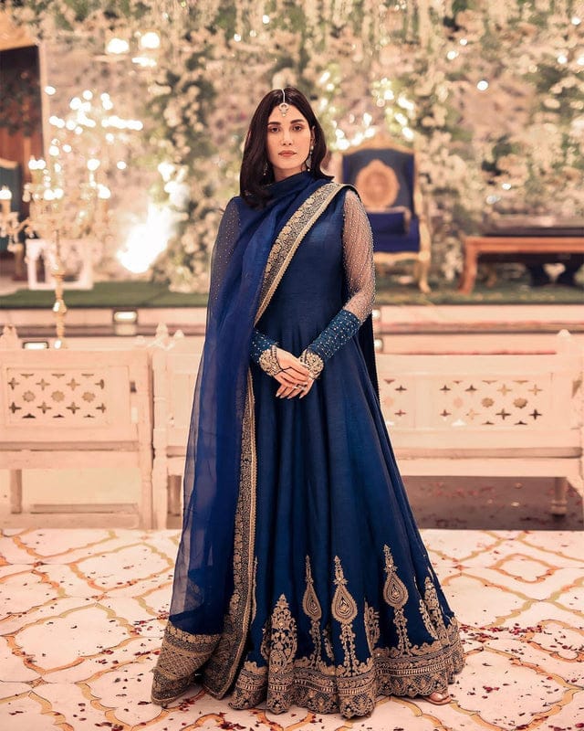 faiza saqlain blue dress Risma Faiza Saqlain