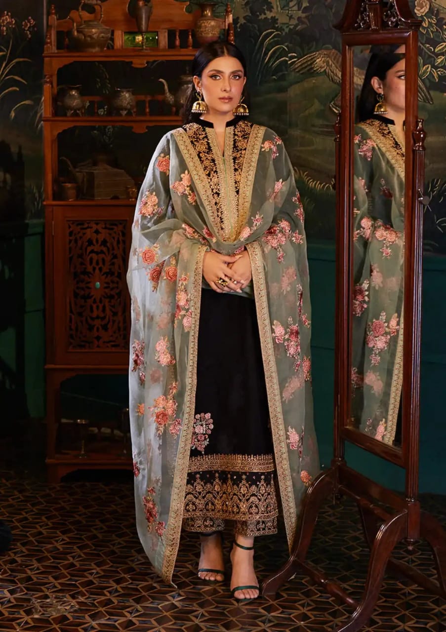 Zainab Chottani Embroidery Velvet Black Formal Collection