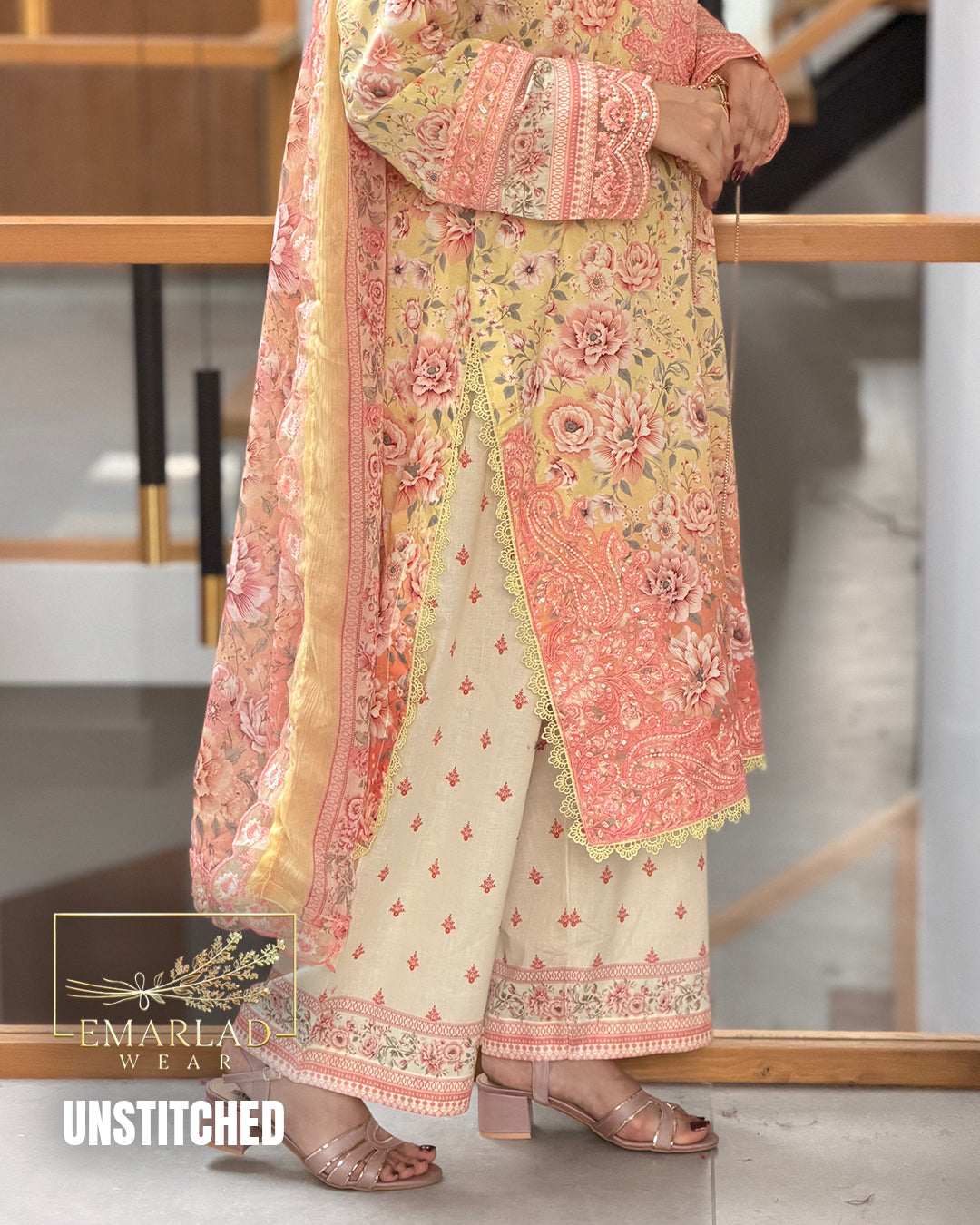 Zainab Chottani Tie & Dye Lawn Suit White & Peach | Embroidered Chiffon Dupatta | Unstitched 3 Piece Summer Collection