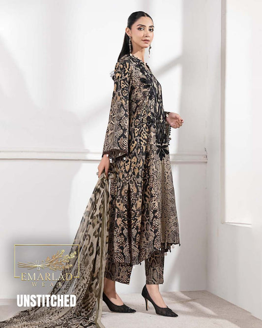 M.B Cheeta Brown Lawn 3PC Suit – Chiffon Embroidered Dupatta