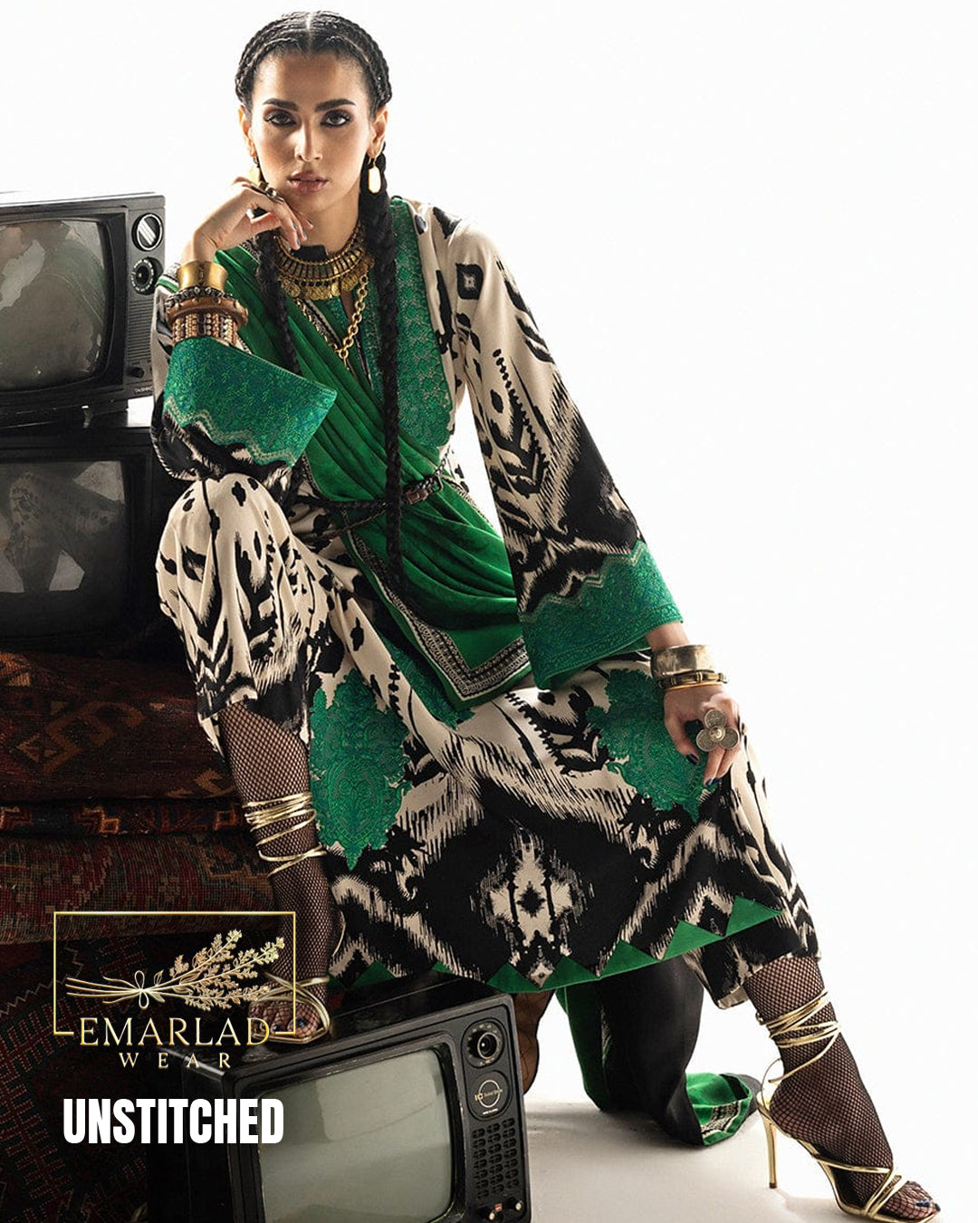 Zainab Chottani Novaya Design 07 Lawn Suit | Embroidered Lawn with Chiffon Dupatta | Skin & Green