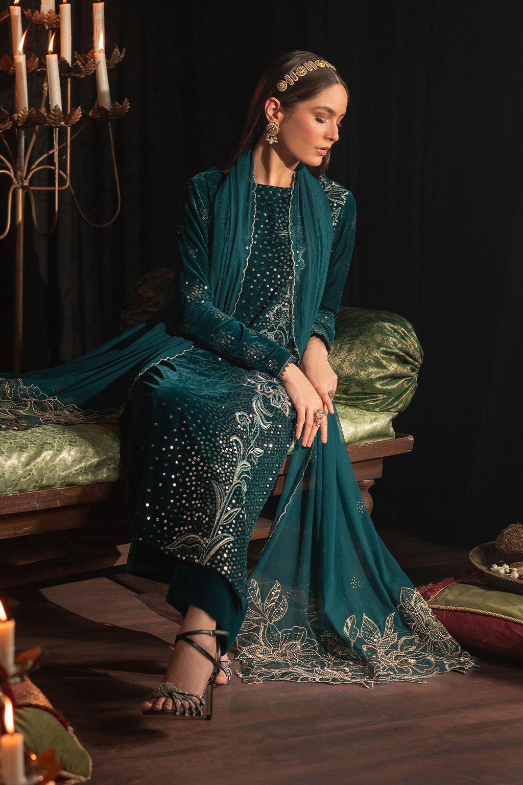 Iznik | Zinc - Micro 9000 Velvet Collection