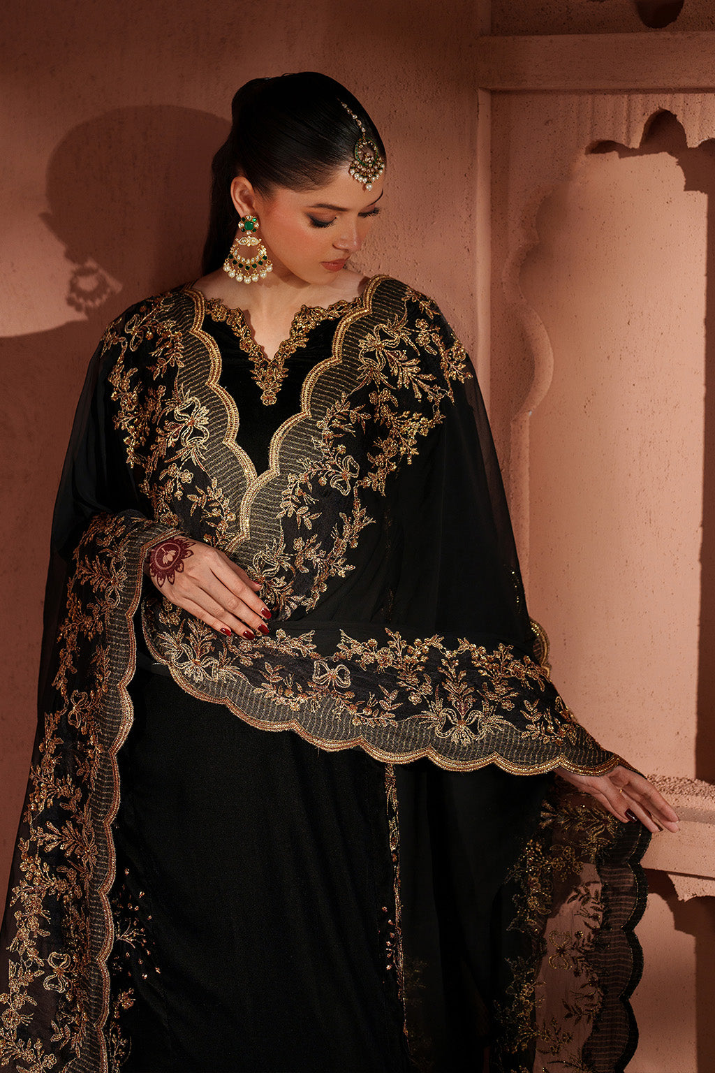Iznik | Black - Velvet Collection