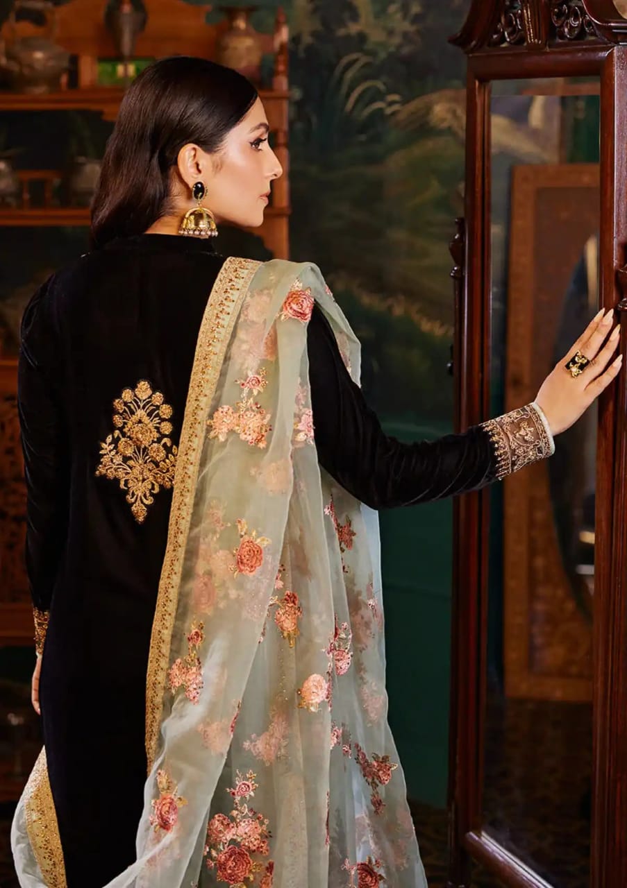 Zainab Chottani Embroidery Velvet Black Formal Collection