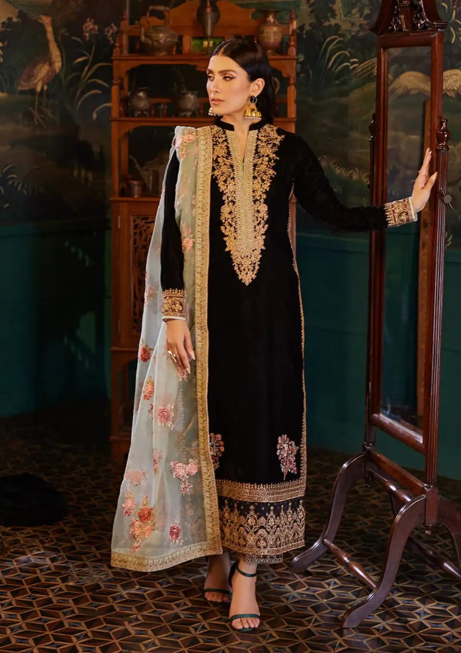 Zainab Chottani Embroidery Velvet Black Formal Collection